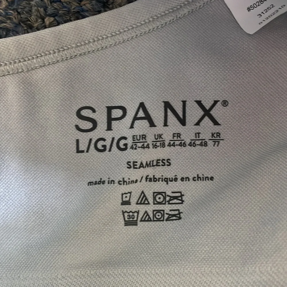 Spanx Seamless Sculpt Medium Impact Sports Bra large new without tags
